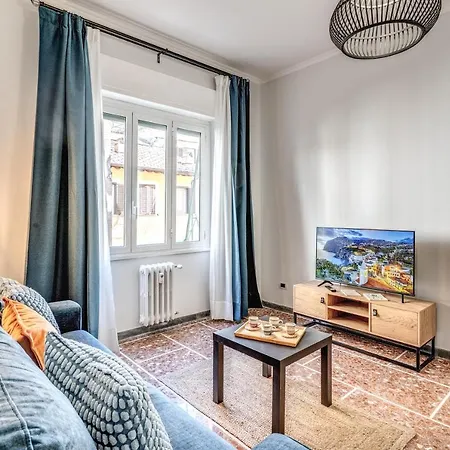 Domus Lucianae Family & Group Comfort, Few Min From Colosseum *