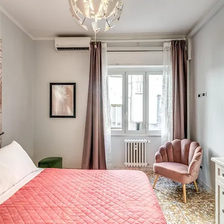 Domus Lucianae Family & Group Comfort, Few Min From Colosseum