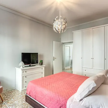 Domus Lucianae Family & Group Comfort, Few Min From Colosseum 公寓 *