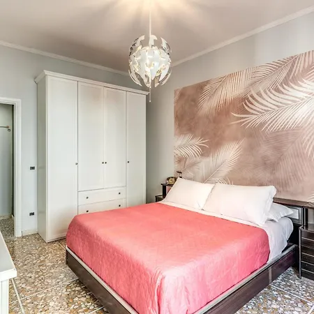 Domus Lucianae Family & Group Comfort, Few Min From Colosseum