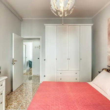 Domus Lucianae Family & Group Comfort, Few Min From Colosseum 罗马