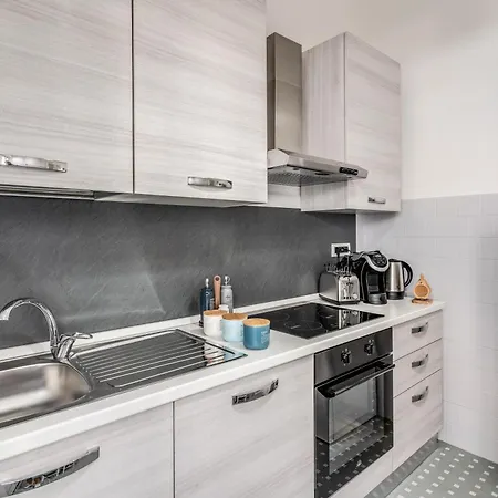 Domus Lucianae Family & Group Comfort, Few Min From Colosseum *