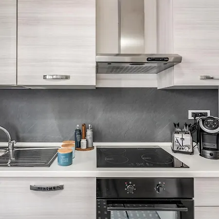 Domus Lucianae Family & Group Comfort, Few Min From Colosseum 公寓 *