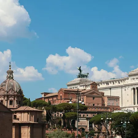 Domus Lucianae Family & Group Comfort, Few Min From Colosseum 아파트